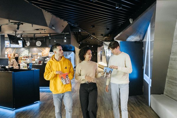 Comment trouver une maison de vacances en Bretagne avec des ateliers de cuisine et des randonnées en bord de mer?